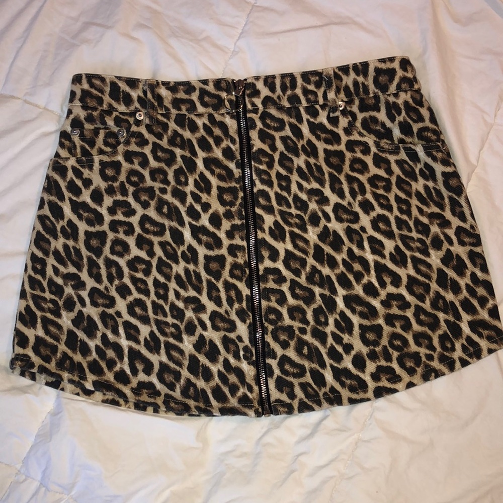 Forever 21 Denim Leopard skirt